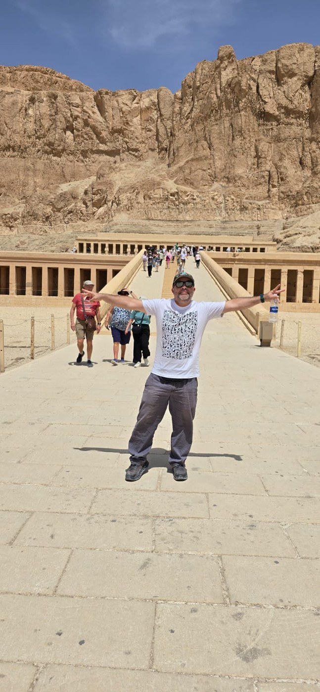 Marcelo en el Templo de Hatshepsut